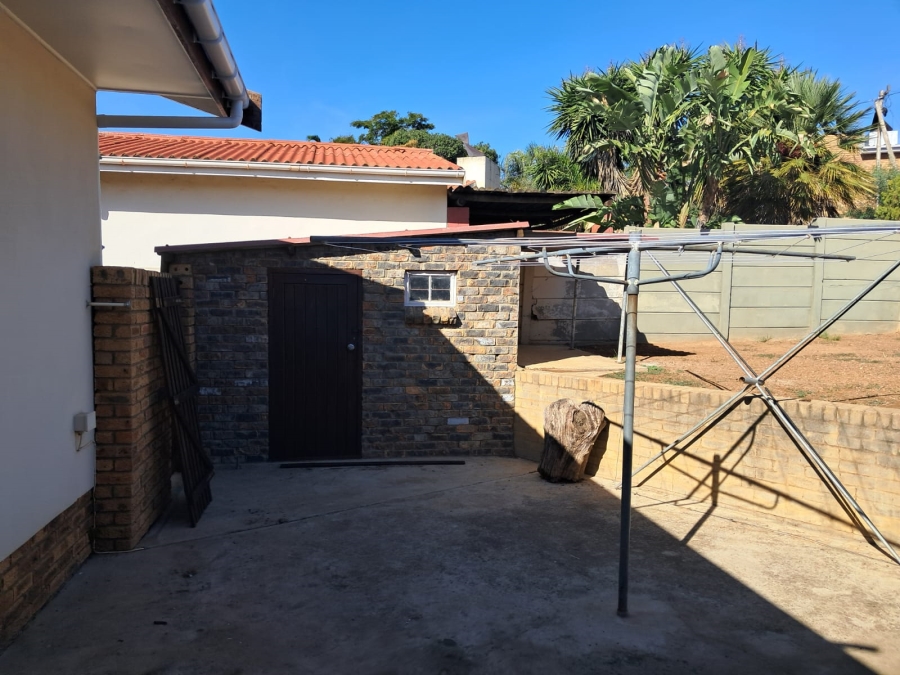3 Bedroom Property for Sale in Bothasig Western Cape
